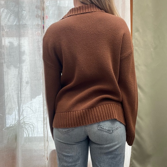 Brown Knit Sweater with Pockets - Picture 4 of 5